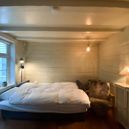 Charming Bergen House, Rare Historic House From 1779, Whole House Appartement Buitenkant foto