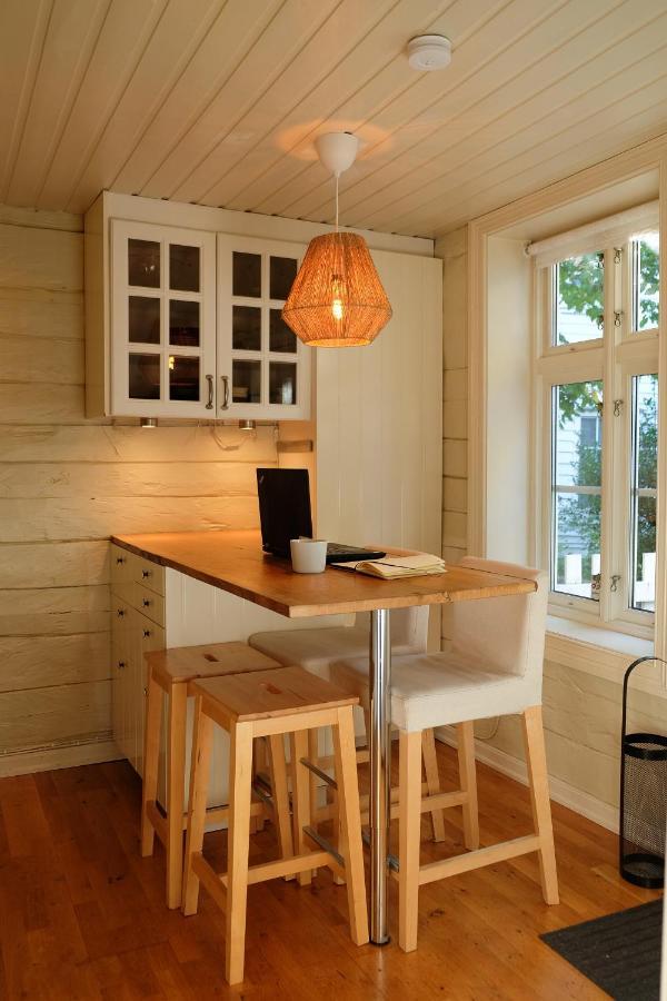 Charming House, Rare Historic House From 1779, Whole House Apartment Bergen