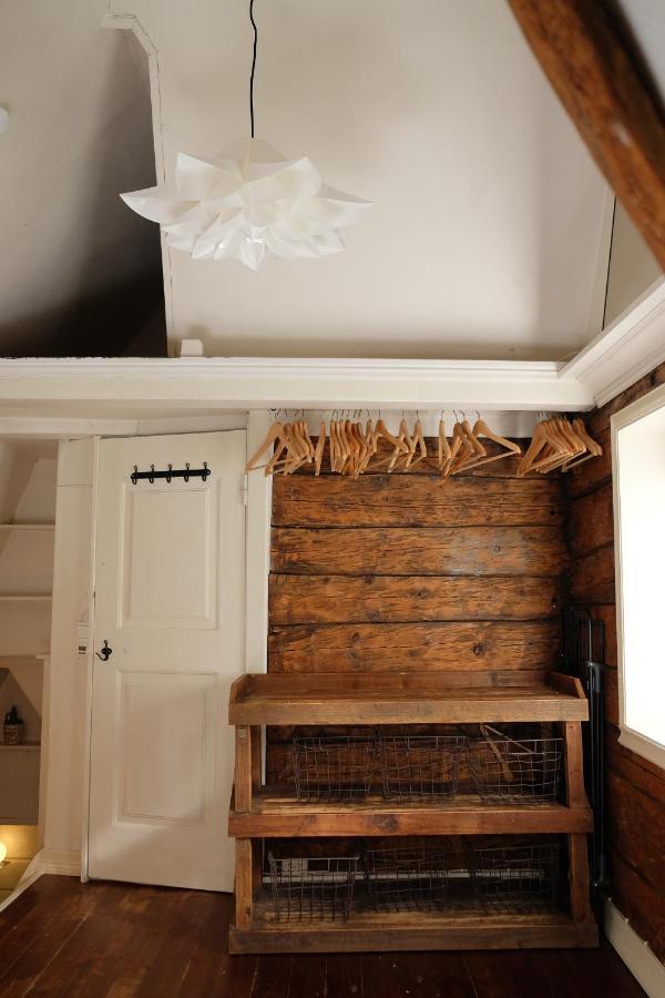 Charming House, Rare Historic House From 1779, Whole House Apartment Bergen